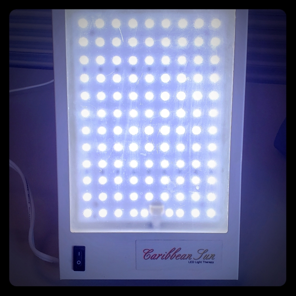 LED light therapy box